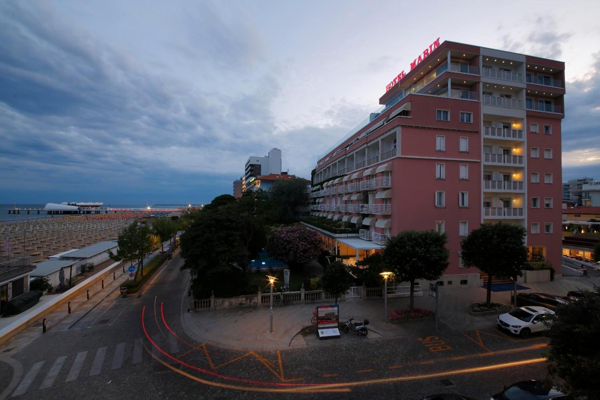 Grande Albergo Marin Lignano Sabbiadoro Dış mekan fotoğraf